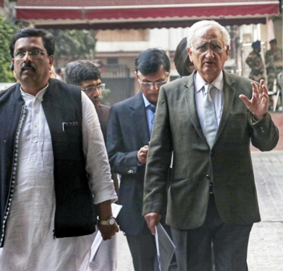 कांग्रेस ने लगाया प्रधानमंत्री पर चुनाव प्रचार में बच्चों के इस्तेमाल का आरोप, चुनाव आयोग से की शिकायत कांग्रेस ने लगाया प्रधानमंत्री पर चुनाव प्रचार में बच्चों के इस्तेमाल का आरोप, चुनाव आयोग से की शिकायत